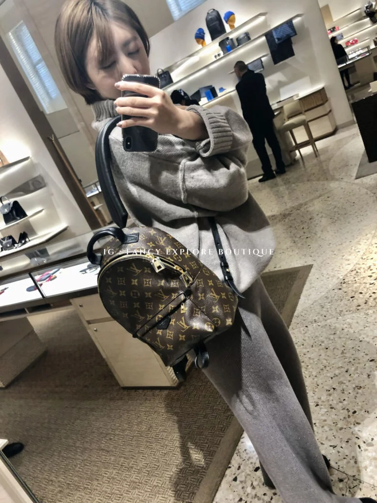 outfit louis vuitton palm springs backpack pm