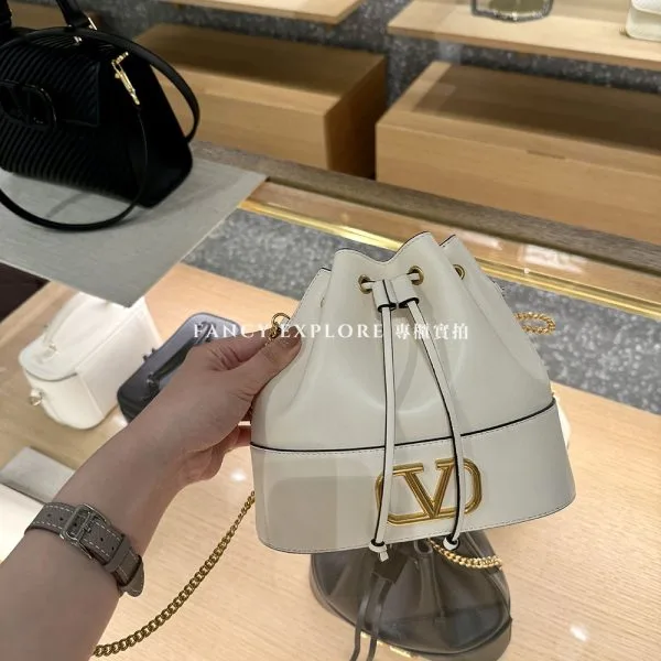 選購VALENTINO 系列商品- Fancy Explore Boutique 選購VALENTINO 系列商品- Fancy Explore Boutique