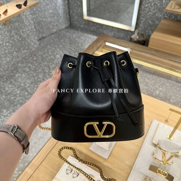 選購VALENTINO 系列商品- Fancy Explore Boutique