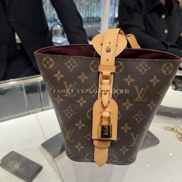 wild 新品・未使用Louis Vuitton M70258 LOUIS VUITTON レア新品同様 ルイヴィトン ビジュー サック