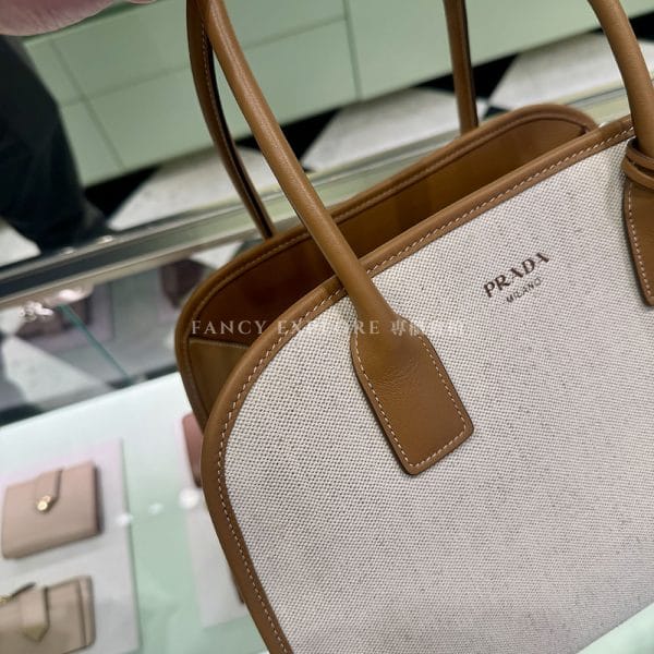 残りわずか＊PRADA＊Re-Edition ベルベット ミニバッグ Black Women's Prada Re-edition | PRADA